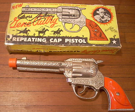 Gene Autry Kenton long barrel engraved cap gun + Box